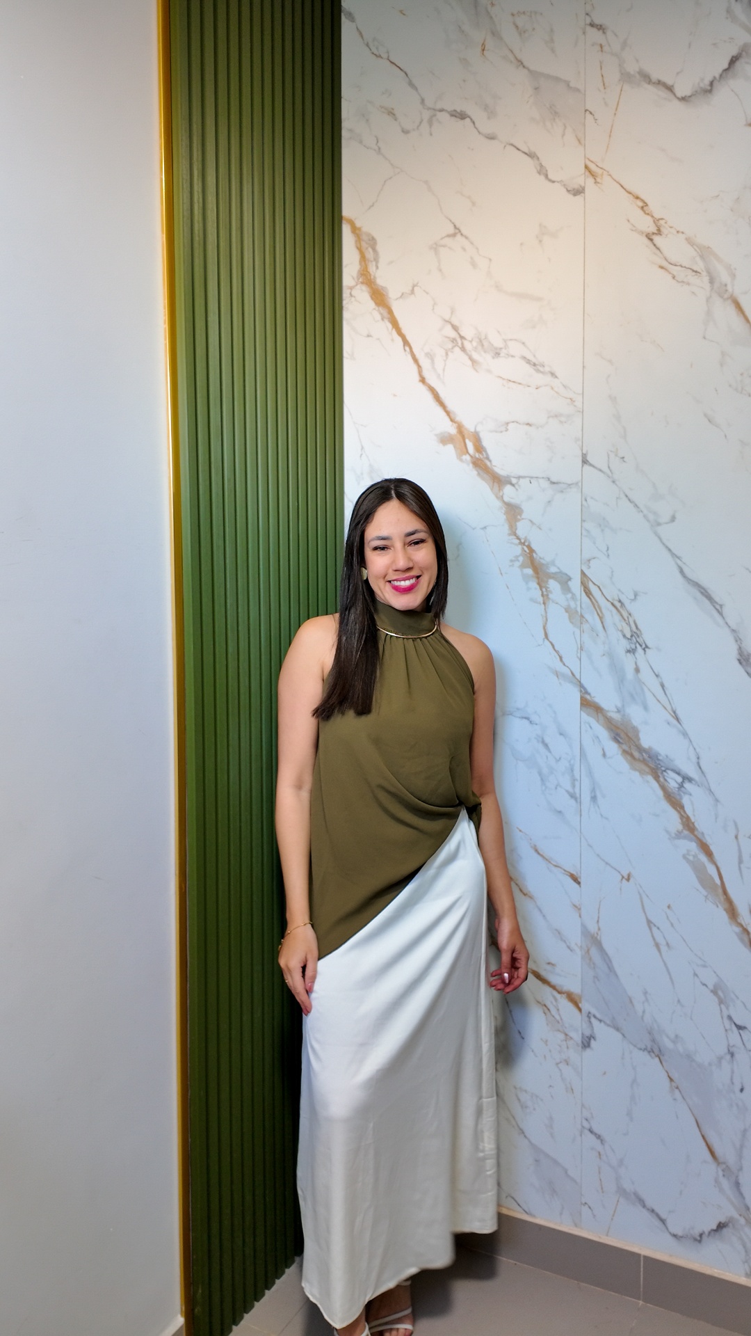 Aline Carianha em visita técnica de obra